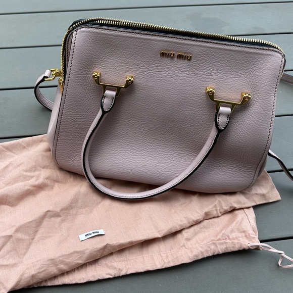Authentic Miu Miu light pink handbag with authenticity card and dust bag - Picture 5 of 9
